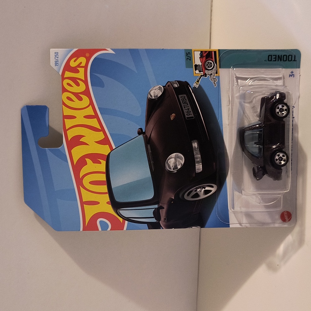 1D2 Hot Wheels Porsche 911 Turbo 3.6 Tooned with shipping protector